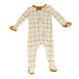 Babies’—Cloud Island White/Brown Long Sleeve Footed Pajamas. Size 3–6 Months.